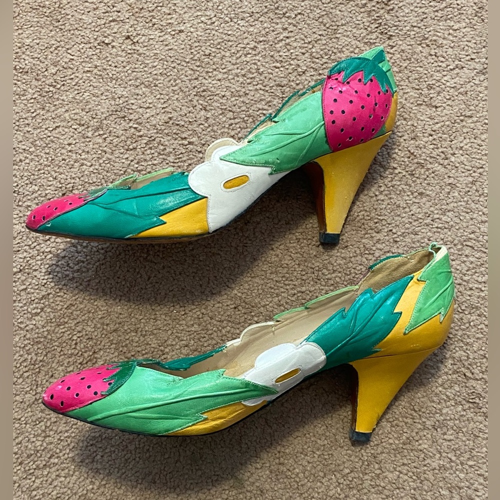 Rare Vintage Strawberry, Paradox by Zalo Heels. Size 6 1/2 - Picture 4 of 9